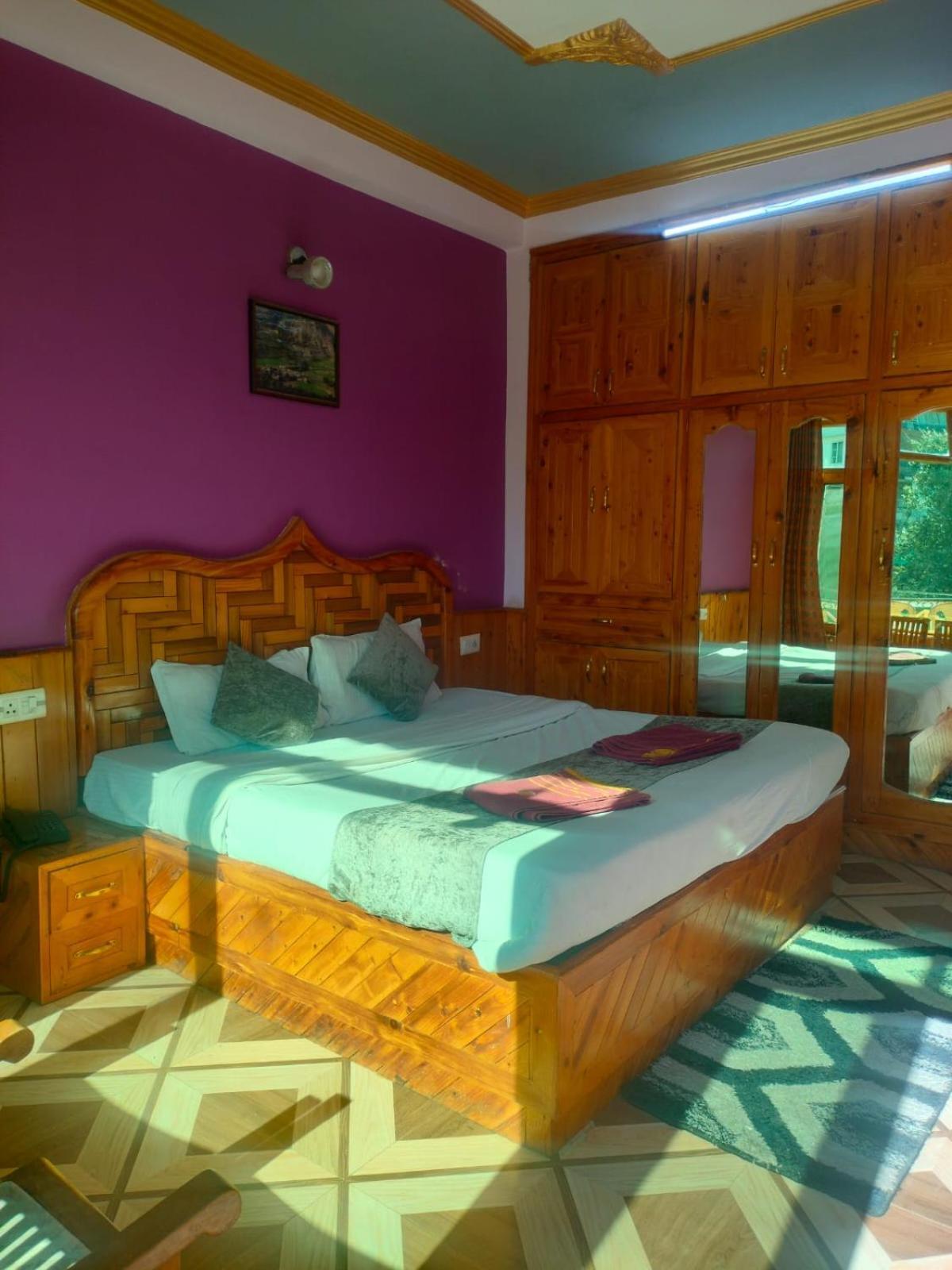 Govind Royal Stay Manāli Exterior foto